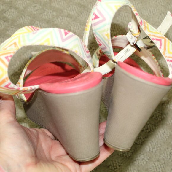 Crocs Leigh II Women's Sz 8 Vibrant Dressy Ankle Strap Wedge Heel Sandals 15313 - Picture 5 of 6